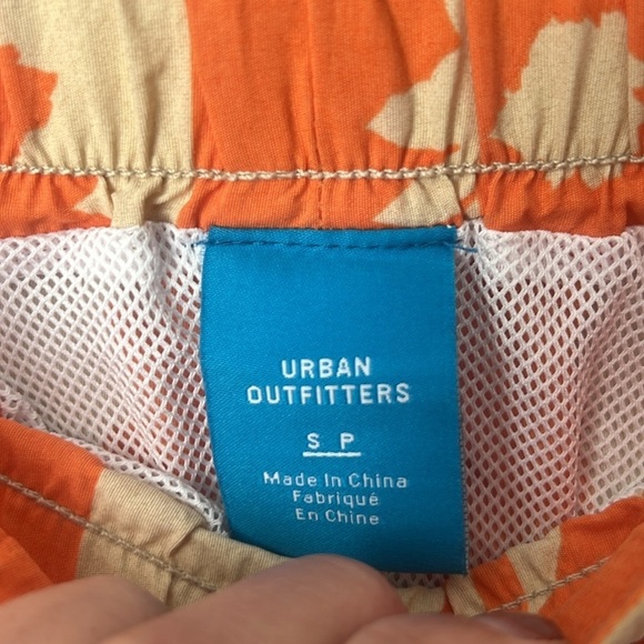 Urban Outfitters Men’s Orange Floral Swim Trunks Size Small‎ ✔️ - Picture 3 of 4